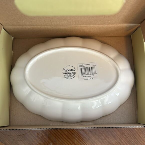 New in box Spode Fluted Oval Server Christmas Tree Dish 8.5” - Picture 7 of 7